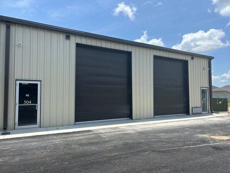 Primary Photo Of 4707 County Road 156, Wildwood Warehouse For Lease