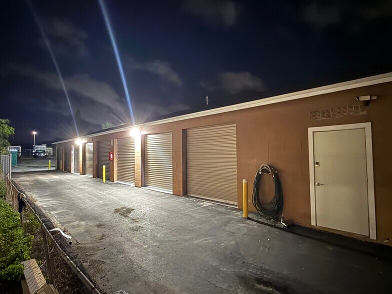 More Photos Of 6203 Springer Dr, Port Richey Warehouse For Lease