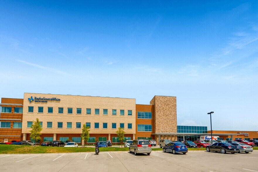 More Photos Of 7217 W Telecom Pky, Garland Medical For Lease