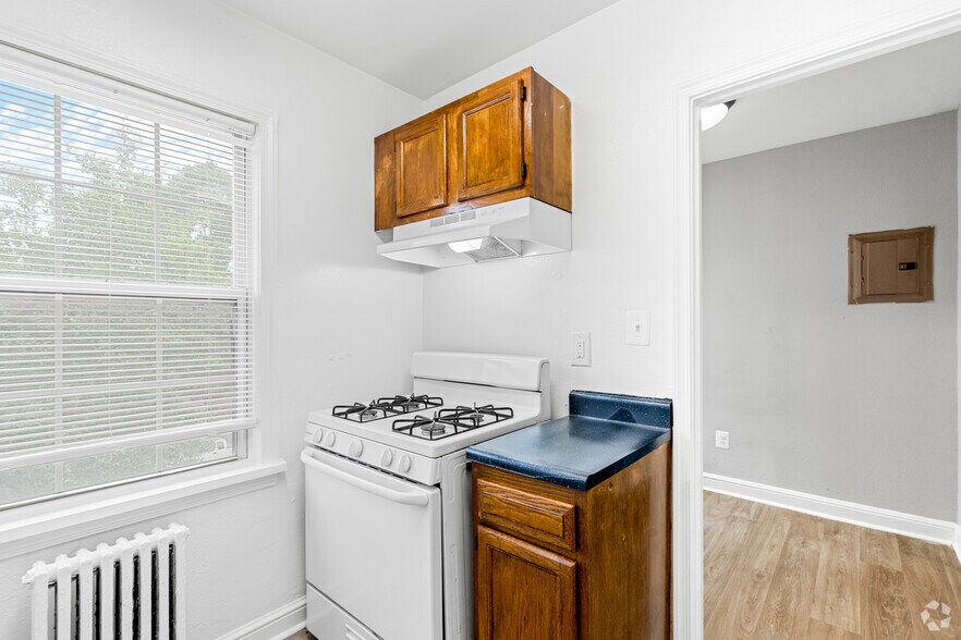 More Photos Of 32 Chesapeake St SW, Washington Apartments For Sale