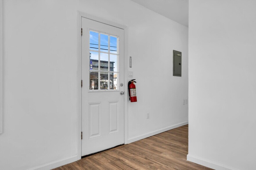 More Photos Of 11 E Main St, Tuckerton General Retail For Lease