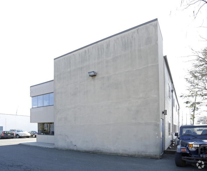 More Photos Of 1044 US Highway 22 W, Mountainside Medical For Sale