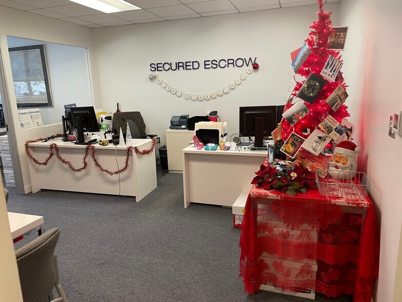 More Photos Of 270 N Canon Dr, Beverly Hills Office For Lease