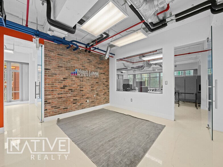 More Photos Of 14 NE 1st Ave, Miami Office For Sale