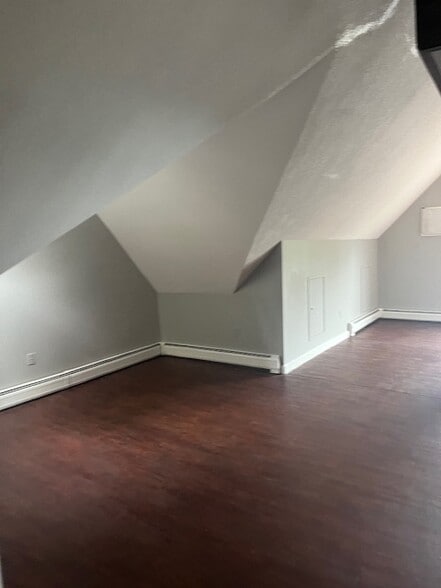 More Photos Of 85 Goodwill Ave, Meriden Apartments For Sale