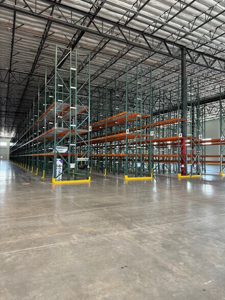 More Photos Of 2300 W Carey Ave, North Las Vegas Distribution For Lease