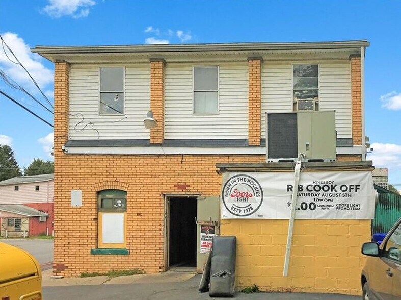 More Photos Of 1701 Hamilton St, New Castle Storefront Retail Residential For Sale