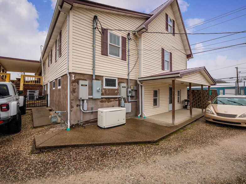 More Photos Of 1823 US-60, Milton Manufacturing For Sale