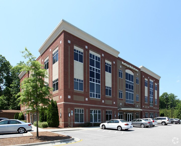 More Photos Of 160 MacGregor Pines Dr, Cary Medical For Sale