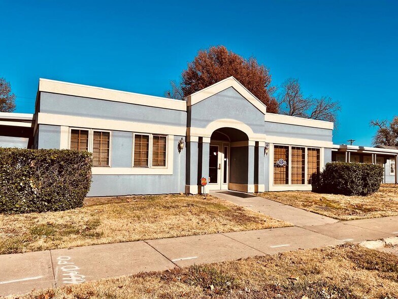 More Photos Of 720 W 1st St, Coffeyville Healthcare For Sale