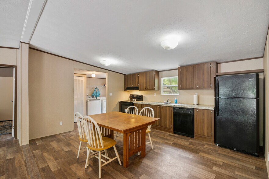 More Photos Of 12211 Carriage Ln, Conroe Land For Lease