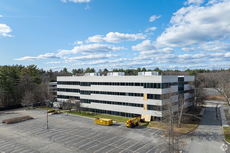 More Photos Of 174 Middlesex Tpke, Bedford Unknown For Lease