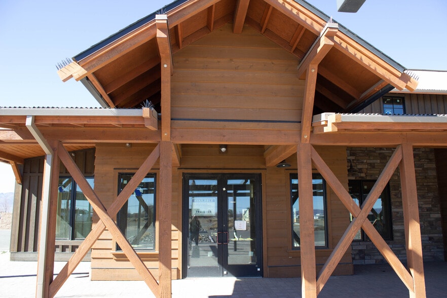 More Photos Of 1044 Inglewood Dr, Fernley Unknown For Lease