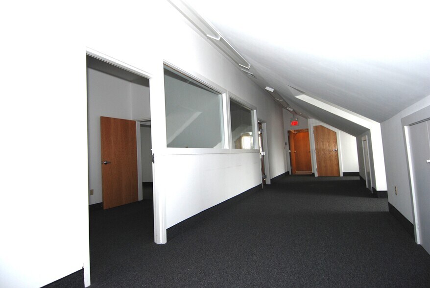 More Photos Of 1996 Centre St, West Roxbury Medical For Lease