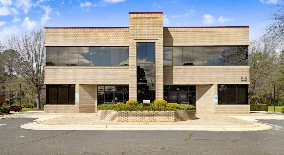 Primary Photo Of 200 Forest Hills Rd W, Wilson Bank For Sale