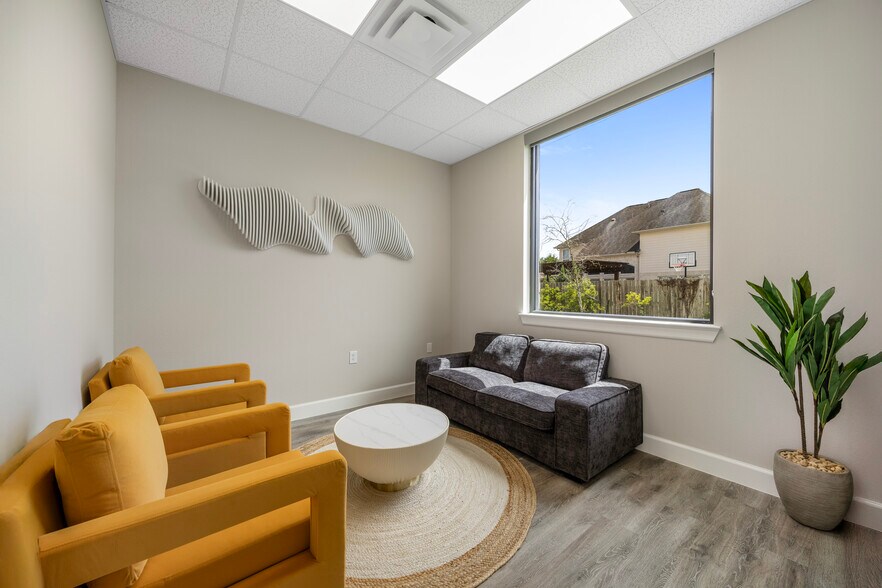 More Photos Of 3129 Kingsley Dr, Pearland Medical For Lease