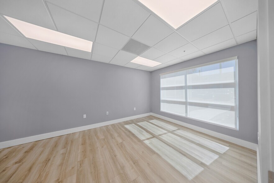 More Photos Of 11379-11399 NW 122nd St, Medley Warehouse For Sale