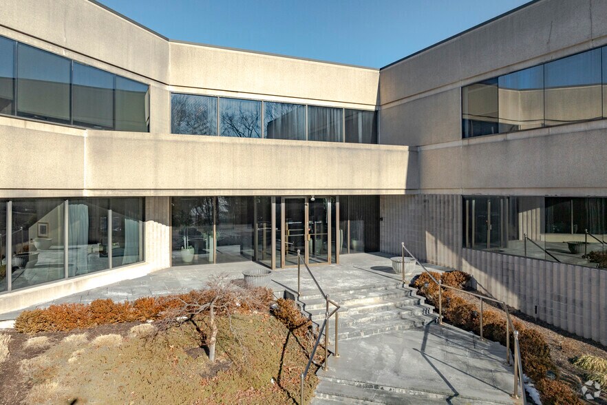 More Photos Of 90 Grove St, Ridgefield Medical For Lease