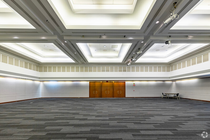 More Photos Of 21001 Van Born Rd, Taylor Office For Lease