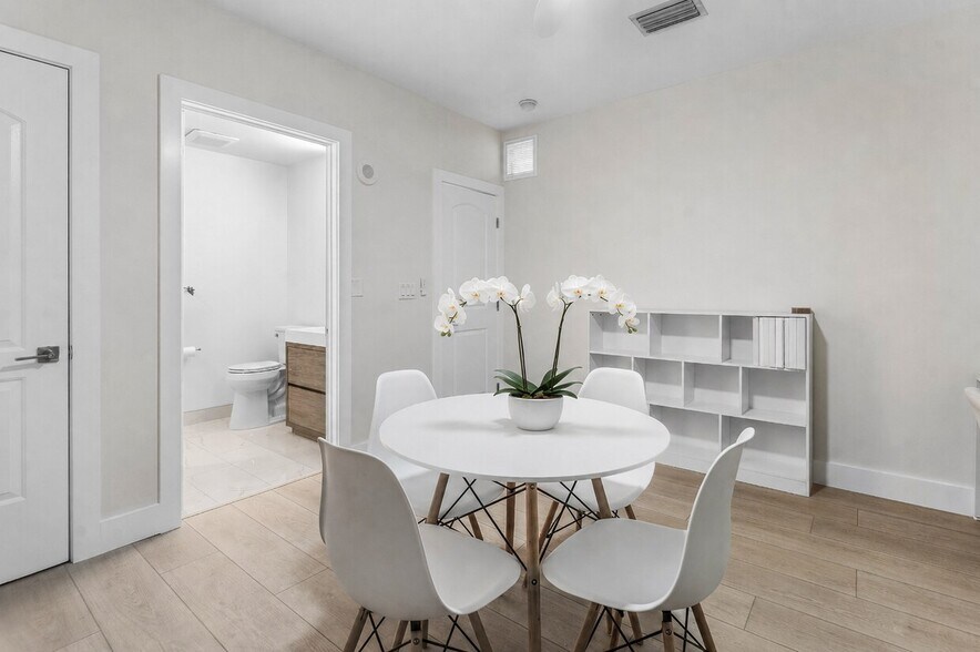 More Photos Of 801 S Olive Ave, West Palm Beach Apartments For Sale