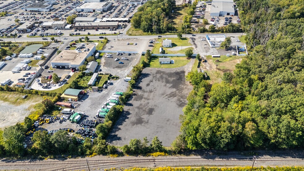 More Photos Of 2400 Old Washington Rd, Waldorf Auto Repair For Lease