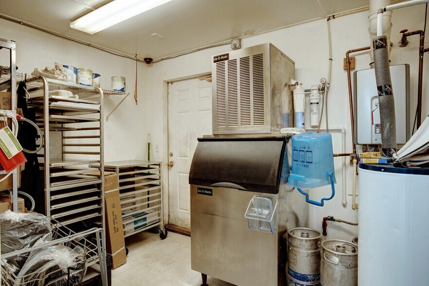 More Photos Of 2633 Holden Beach Rd SW, Holden Beach Restaurant For Sale