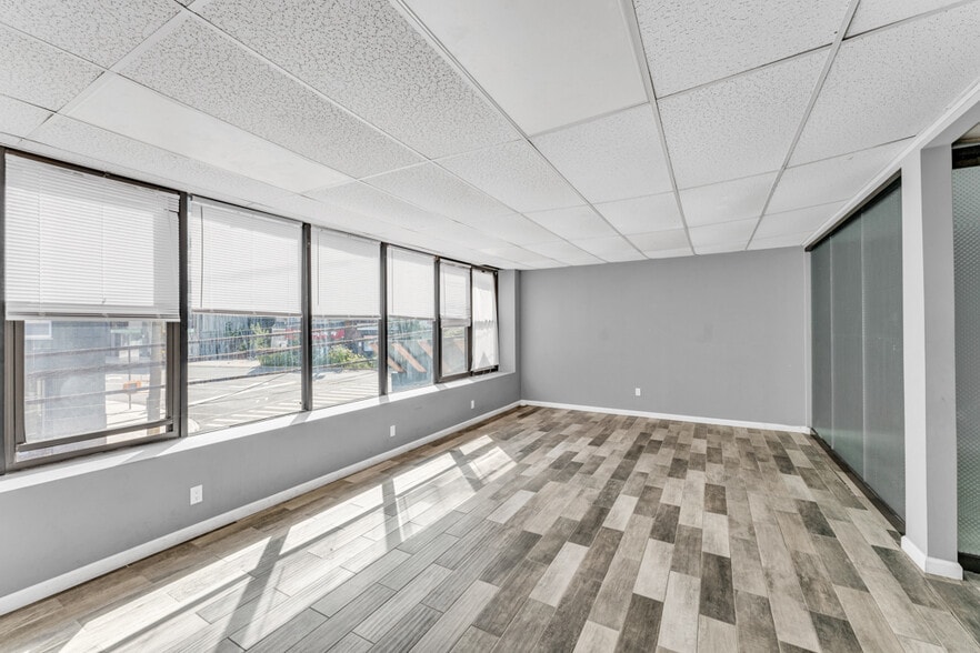 More Photos Of 57 Victory Blvd, Staten Island Storefront Retail Residential For Lease