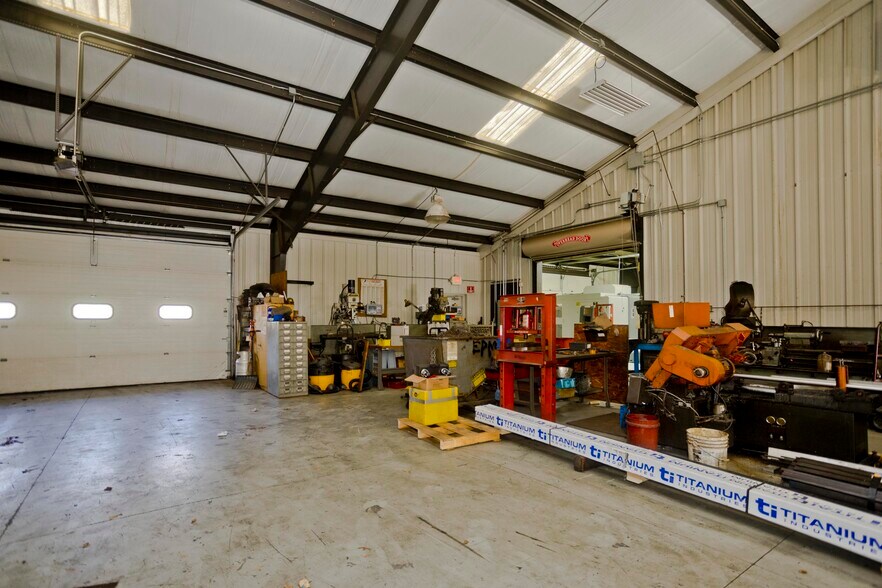 More Photos Of 16 Arthur St, Easthampton Warehouse For Sale