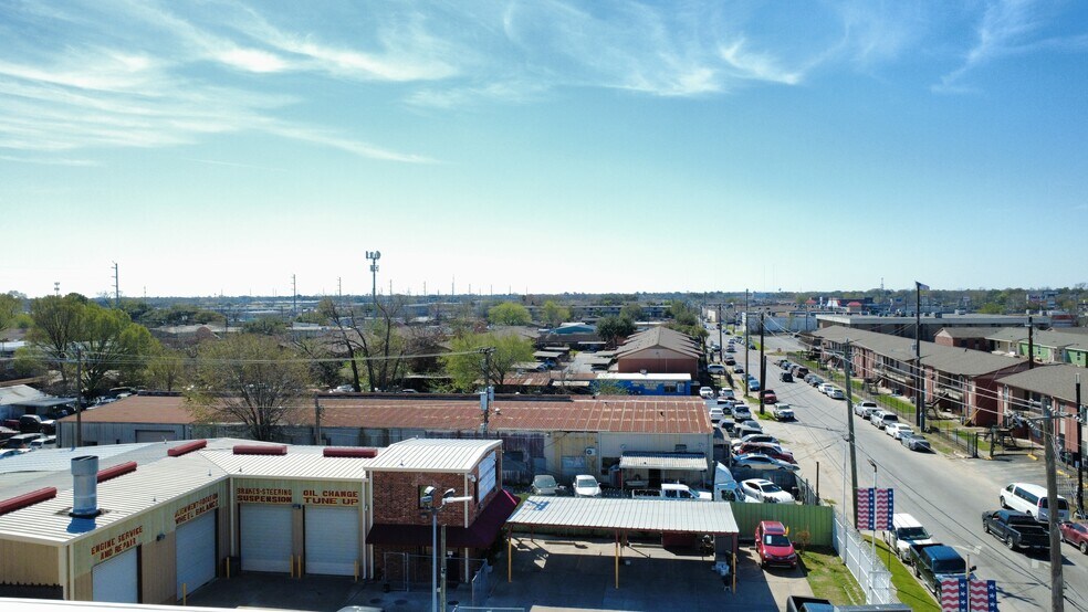 More Photos Of 6501 Ashcroft Dr, Houston Industrial For Lease