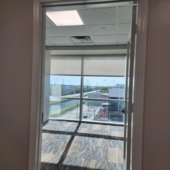 More Photos Of 2500 NW 107th Ave, Miami Office For Sale