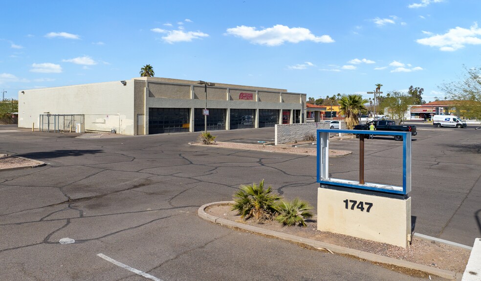 More Photos Of 1747 E Apache Blvd, Tempe Industrial For Lease
