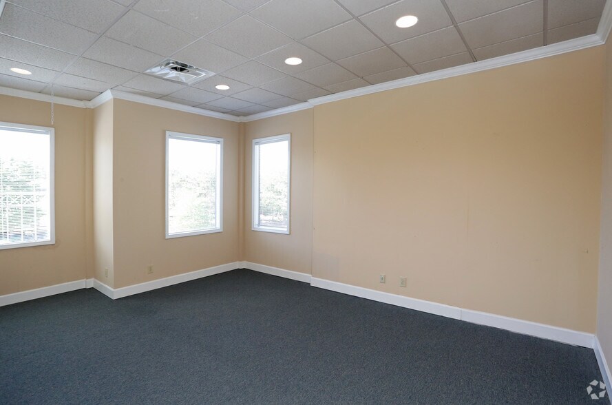 More Photos Of 2375 Wall St SE, Conyers Unknown For Lease