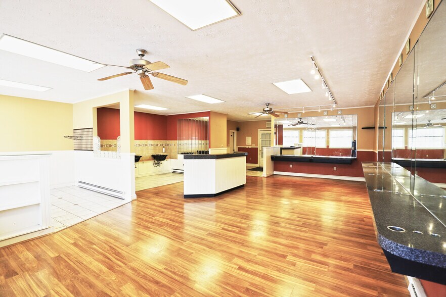 More Photos Of 410 W Falmouth Hwy, Falmouth Apartments For Lease