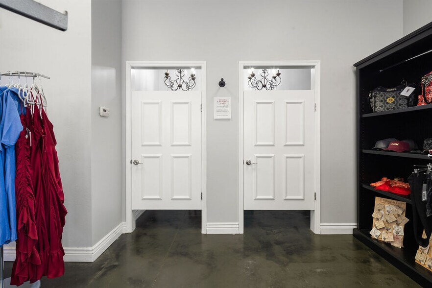 More Photos Of 3995 Calloway Dr, Bakersfield Unknown For Lease