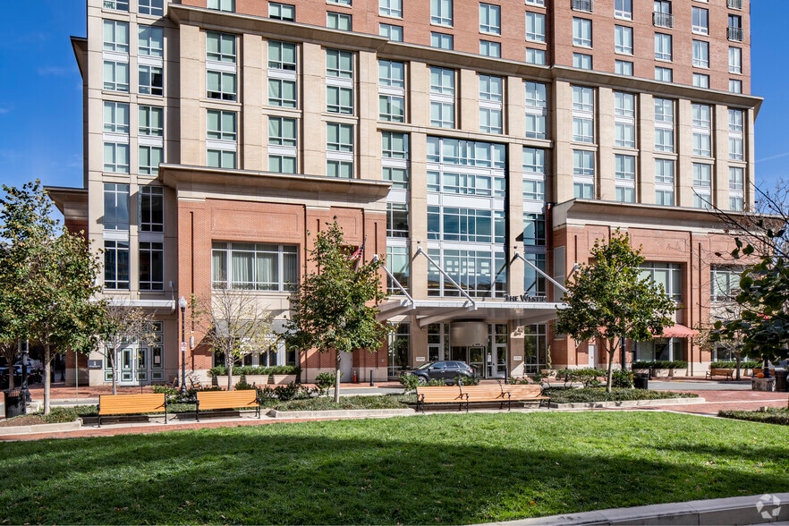 More Photos Of 400 Courthouse Sq, Alexandria Hotel For Lease