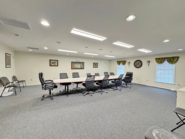 More Photos Of 18119 N Sussex Hwy, Bridgeville Office For Sale