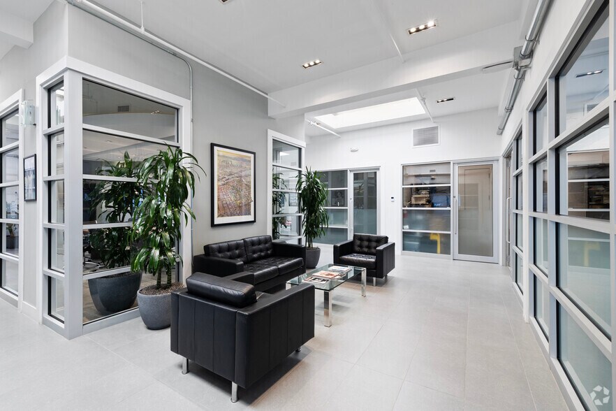 More Photos Of 45-47 NE 36th St, Miami Freestanding For Sale