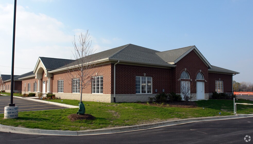 More Photos Of 20960 S Frankfort Square Rd, Frankfort Office For Lease