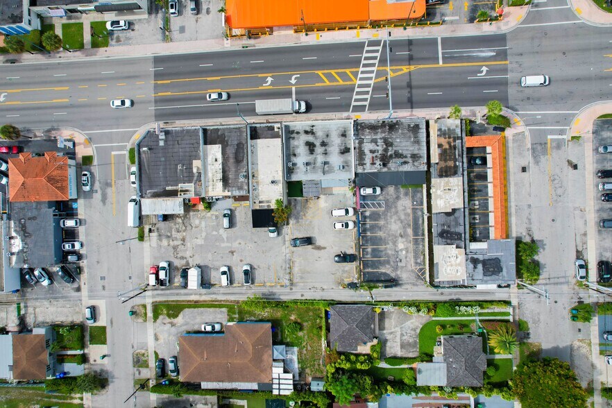 More Photos Of 6471 SW 8th St, West Miami General Retail For Sale