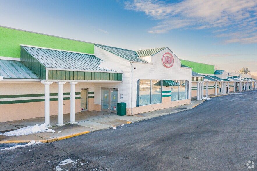 More Photos Of 101-123 Blossom Centre Blvd, Willard Storefront For Lease