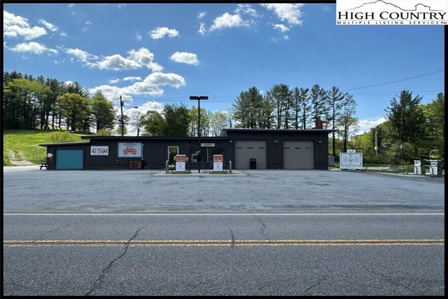 Primary Photo Of 3979 Jefferson Hwy, Mouth Of Wilson Restaurant For Sale