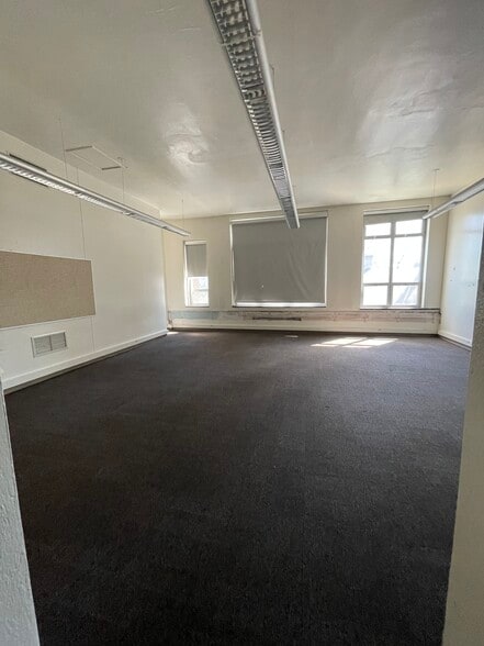 More Photos Of 225 E North St, Butler Schools For Sale
