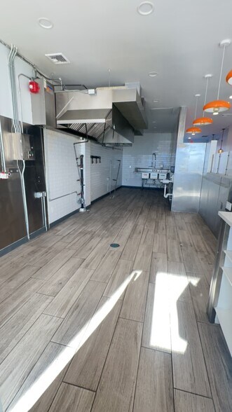 More Photos Of 733 White Plains Rd, Scarsdale Storefront Retail Office For Lease