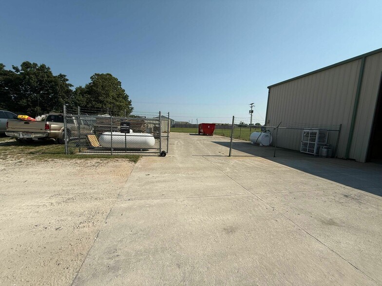 More Photos Of 19042 Lawrence 1240, Marionville Industrial For Sale