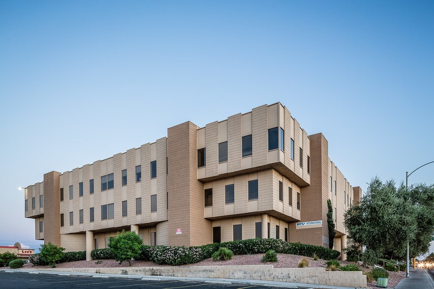 More Photos Of 3430 E Flamingo Rd, Las Vegas Office For Sale