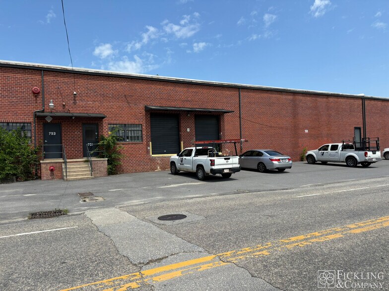 More Photos Of 725-779 5th St, Macon-Bibb Warehouse For Lease