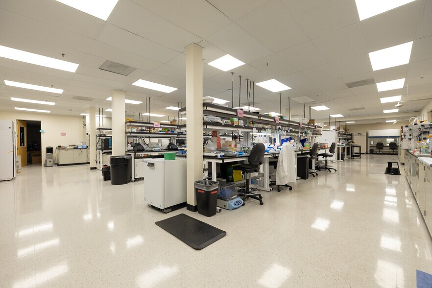 More Photos Of 30780 Santana St, Hayward Research And Development For Lease