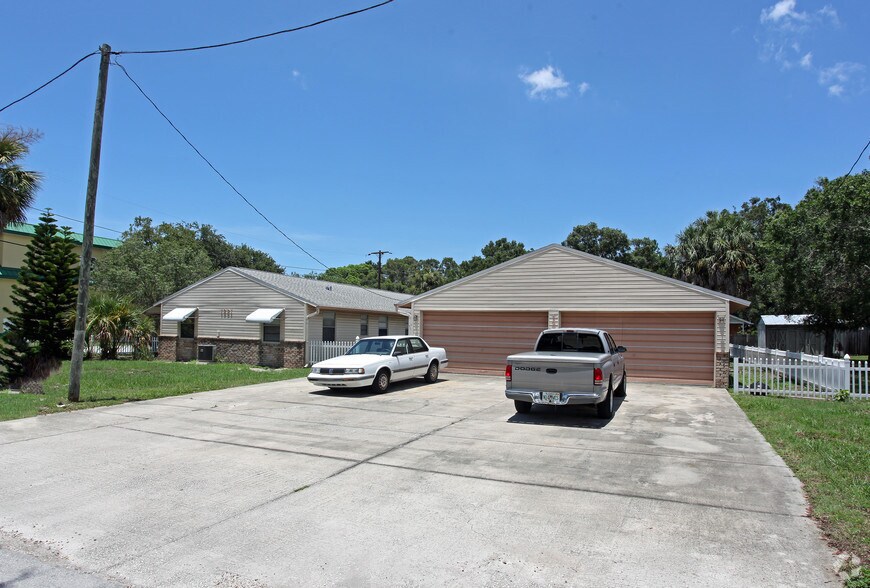 Primary Photo Of 1231 Illinois Ave, Palm Harbor Apartments For Sale