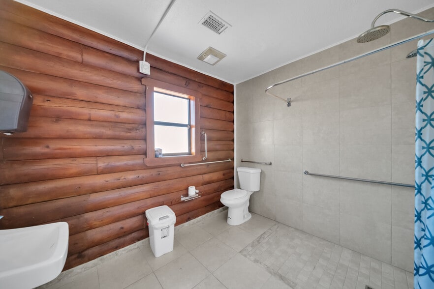 More Photos Of 6575 NE 96th Ave, Okeechobee Religious Facility For Sale