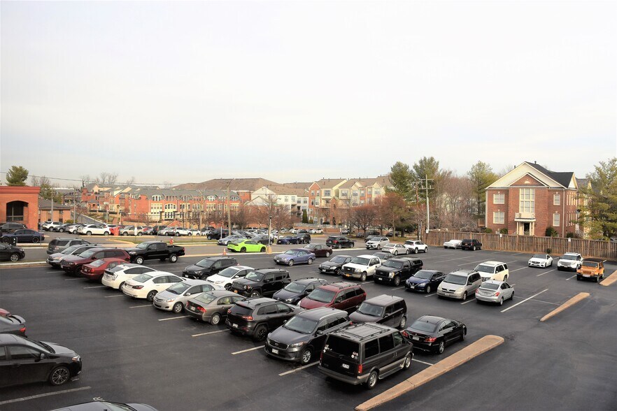 More Photos Of 4041 University Dr, Fairfax Medical For Lease